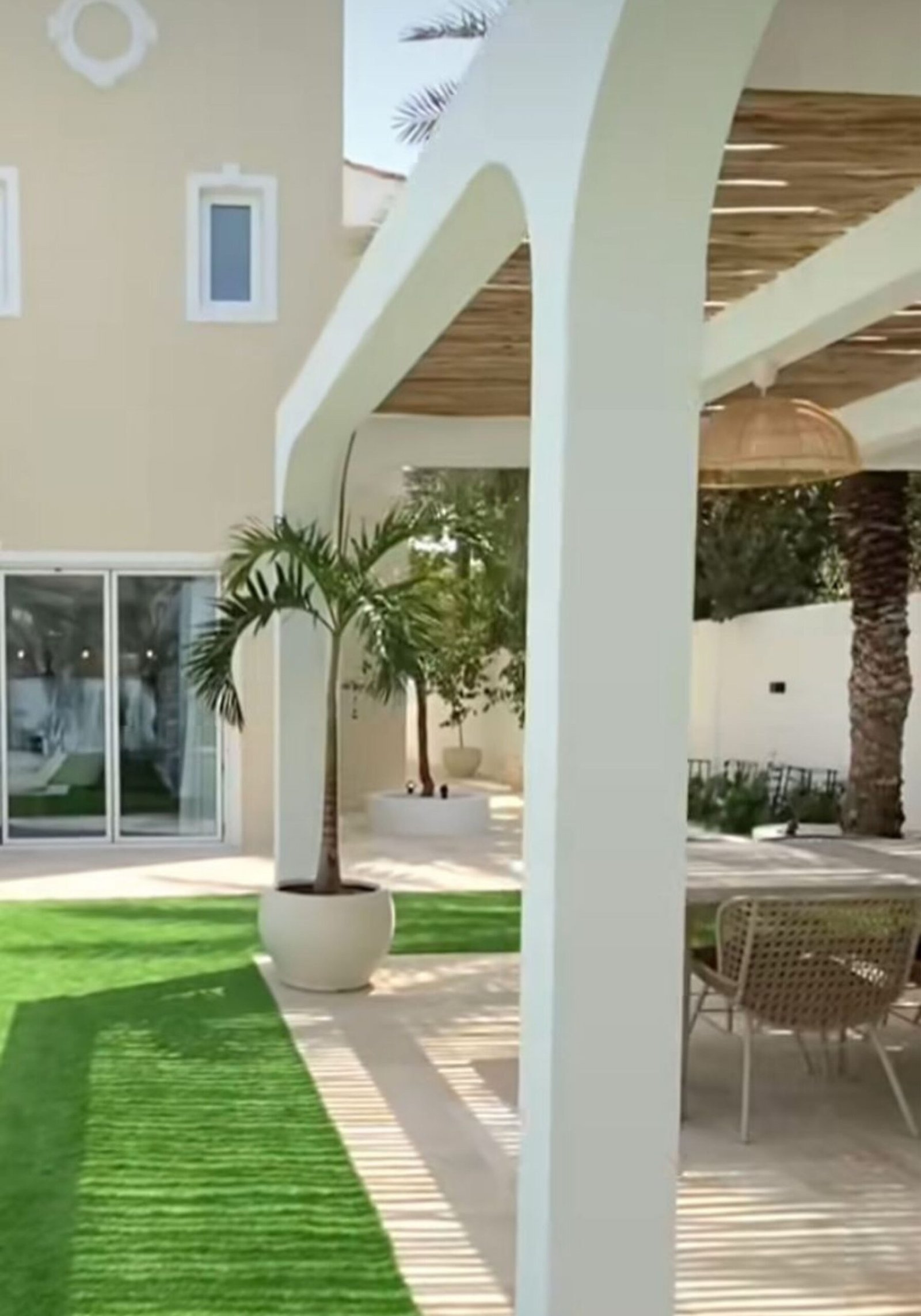 3M Villa - Exterior Entryway